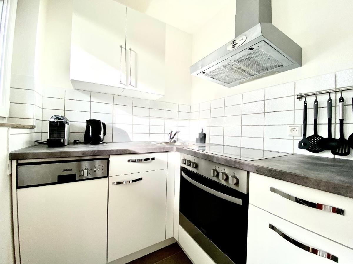 Top-Apartment Mit Parkplatz Und Balkon 罗伊特林根 外观 照片